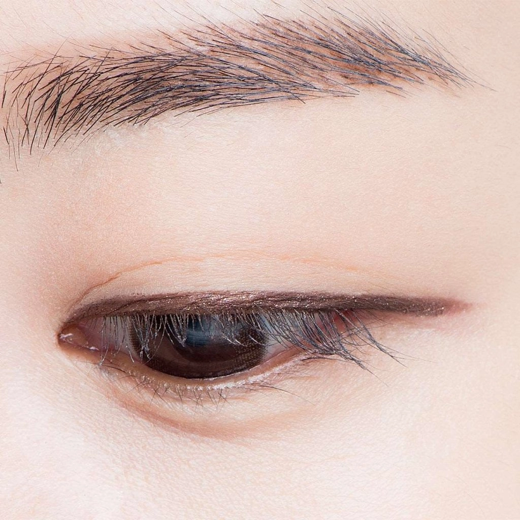 Eco Soul Powerproof Super Slim Eyeliner /Uzun Süre Kalıcı Suya Dayanıklı Süper İnce Eyeliner