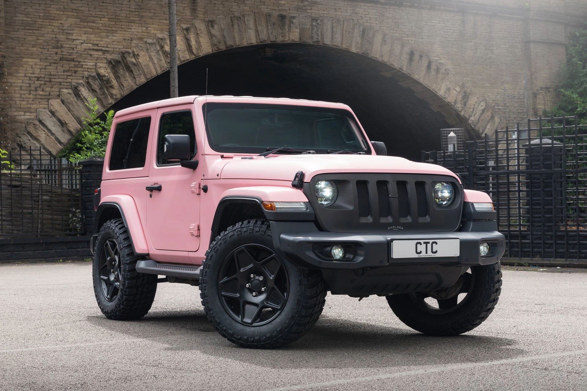 Jeep Wrangler JL 2 Door - Exterior Pink