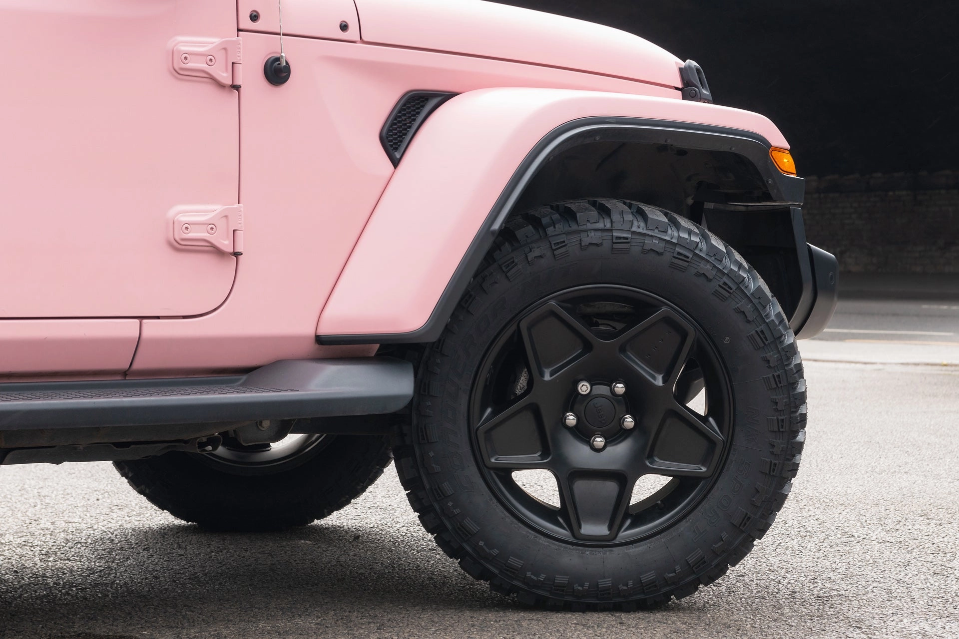 Jeep Wrangler JL 2 Door - Exterior Pink