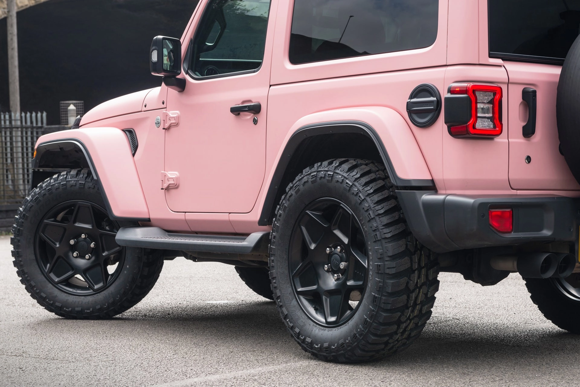 Jeep Wrangler JL 2 Door - Exterior Pink