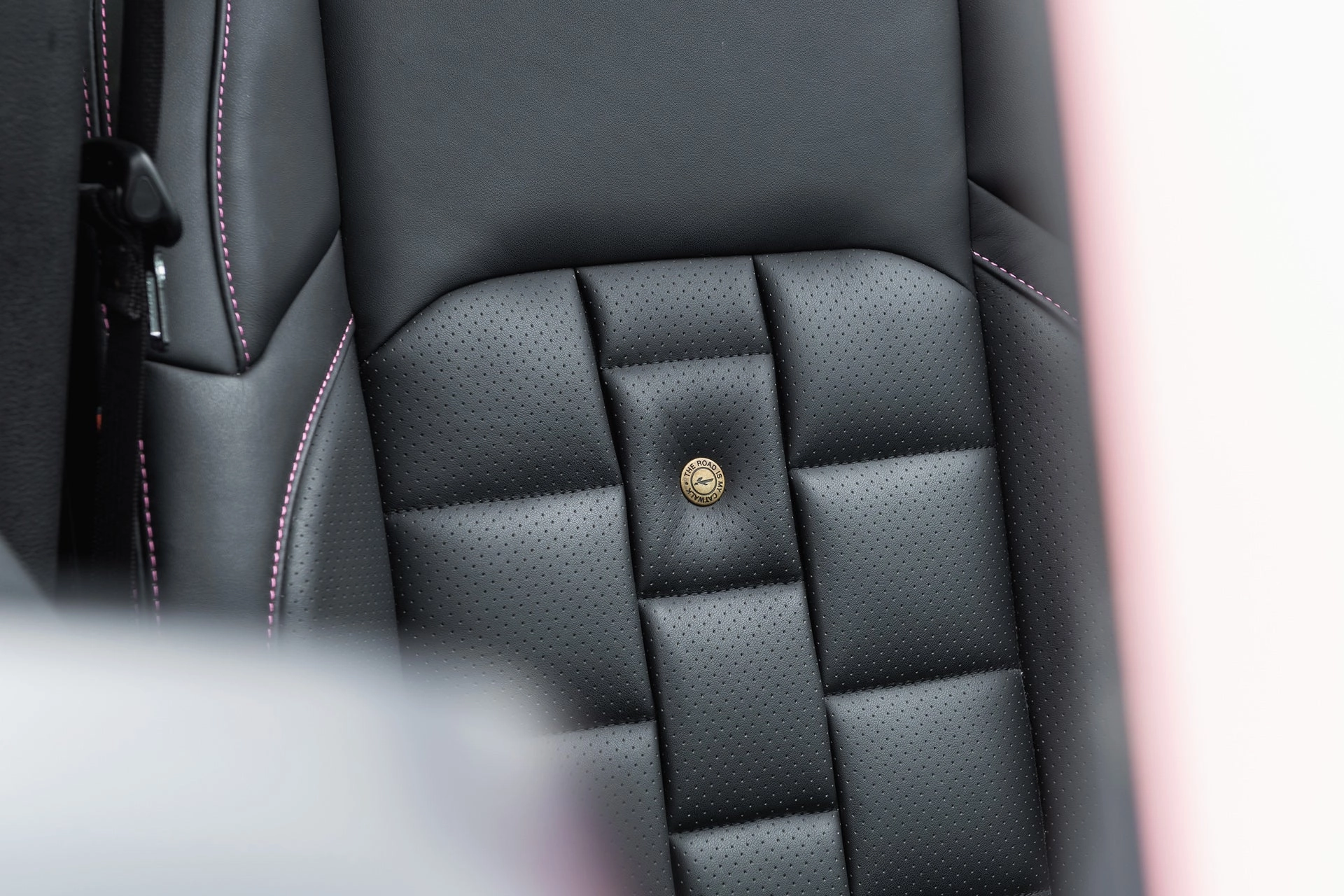 Jeep Wrangler JL 2 Door - Exterior Pink