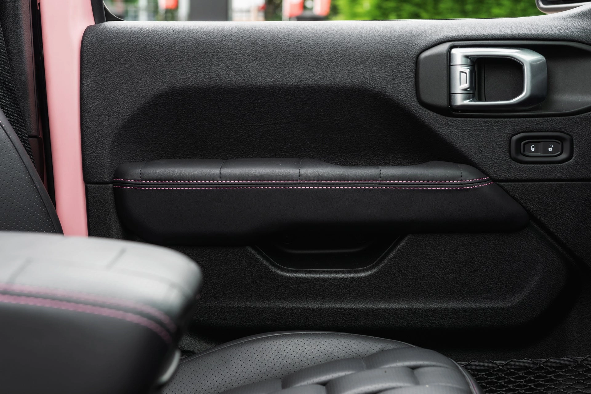 Jeep Wrangler JL 2 Door - Exterior Pink