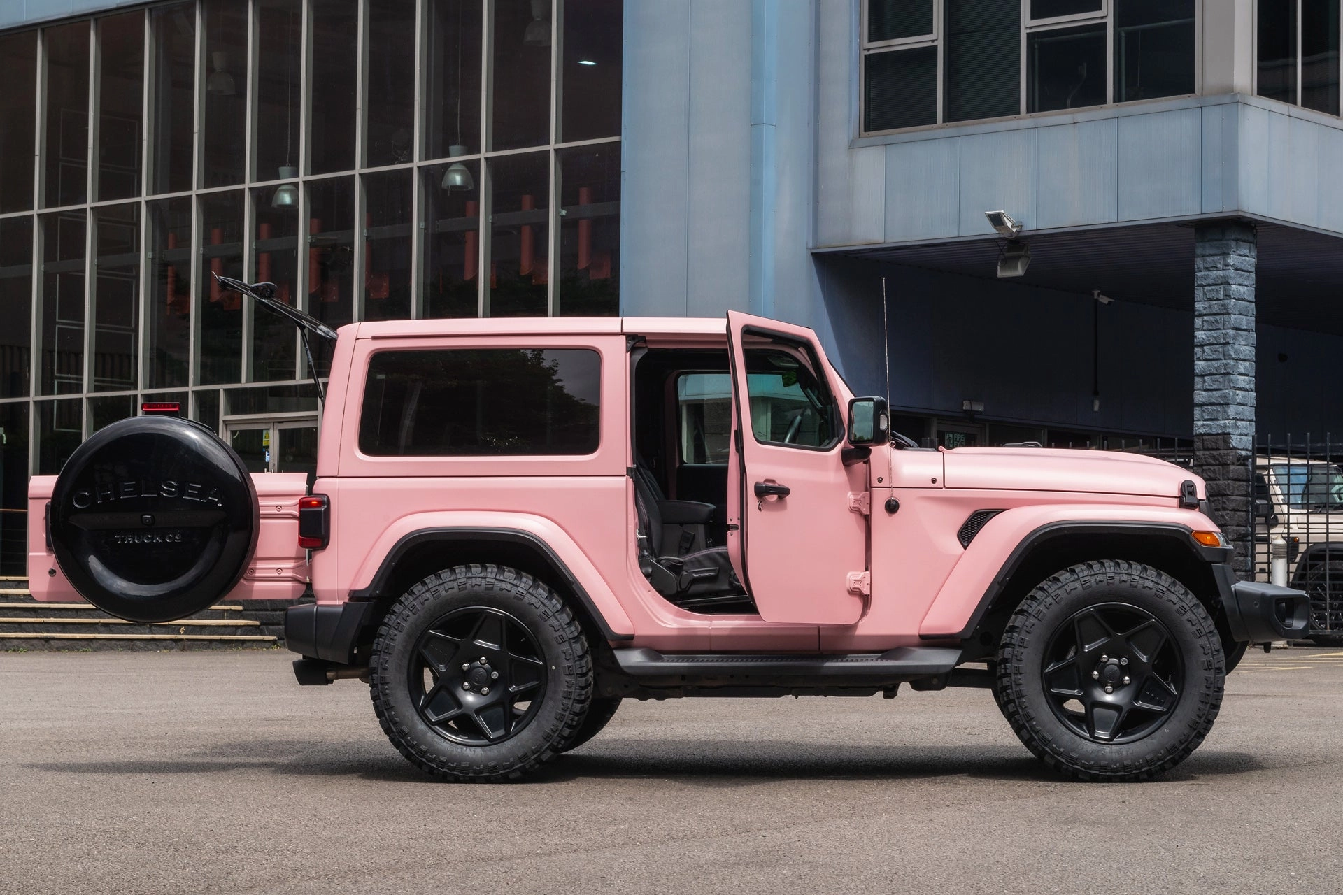 Jeep Wrangler JL 2 Door - Exterior Pink