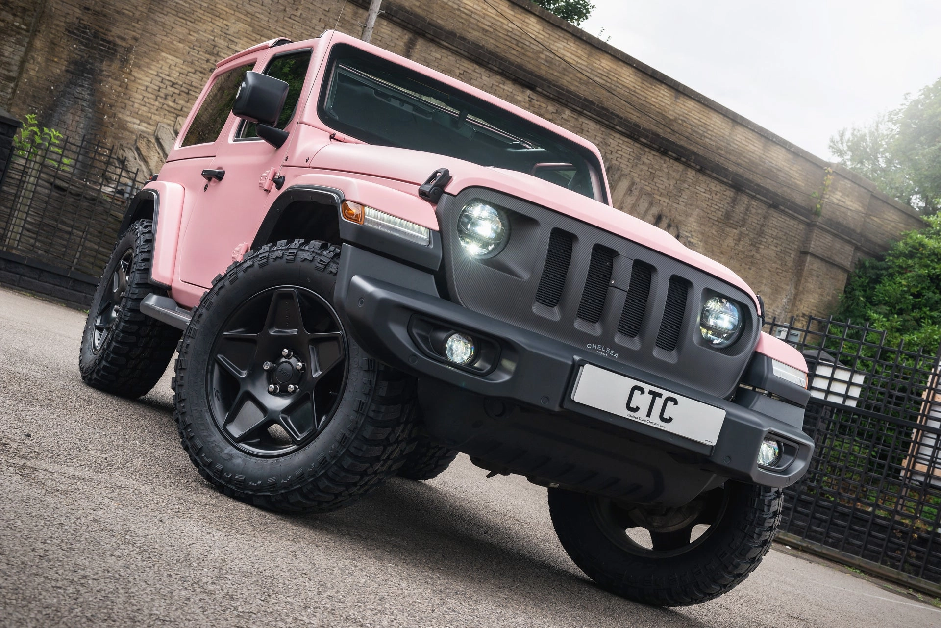 Jeep Wrangler JL 2 Door - Exterior Pink