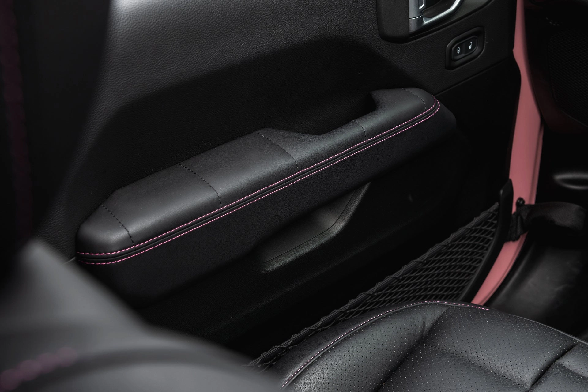 Jeep Wrangler JL 2 Door - Exterior Pink