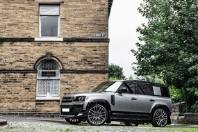 Land Rover Defender 110 - Silver Exterior