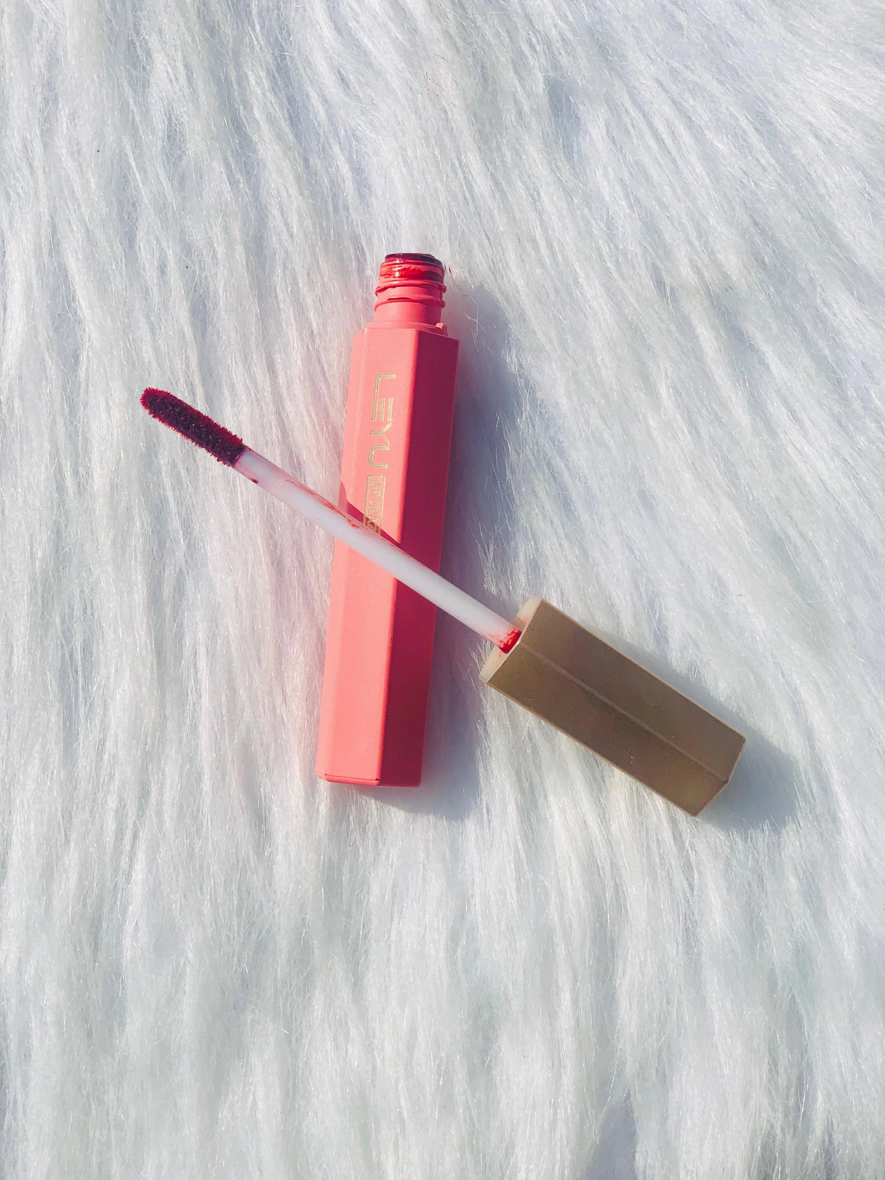 LEYU 3D Plumping Luster Lip Glaze | High Shine | Hydrating Lipstick