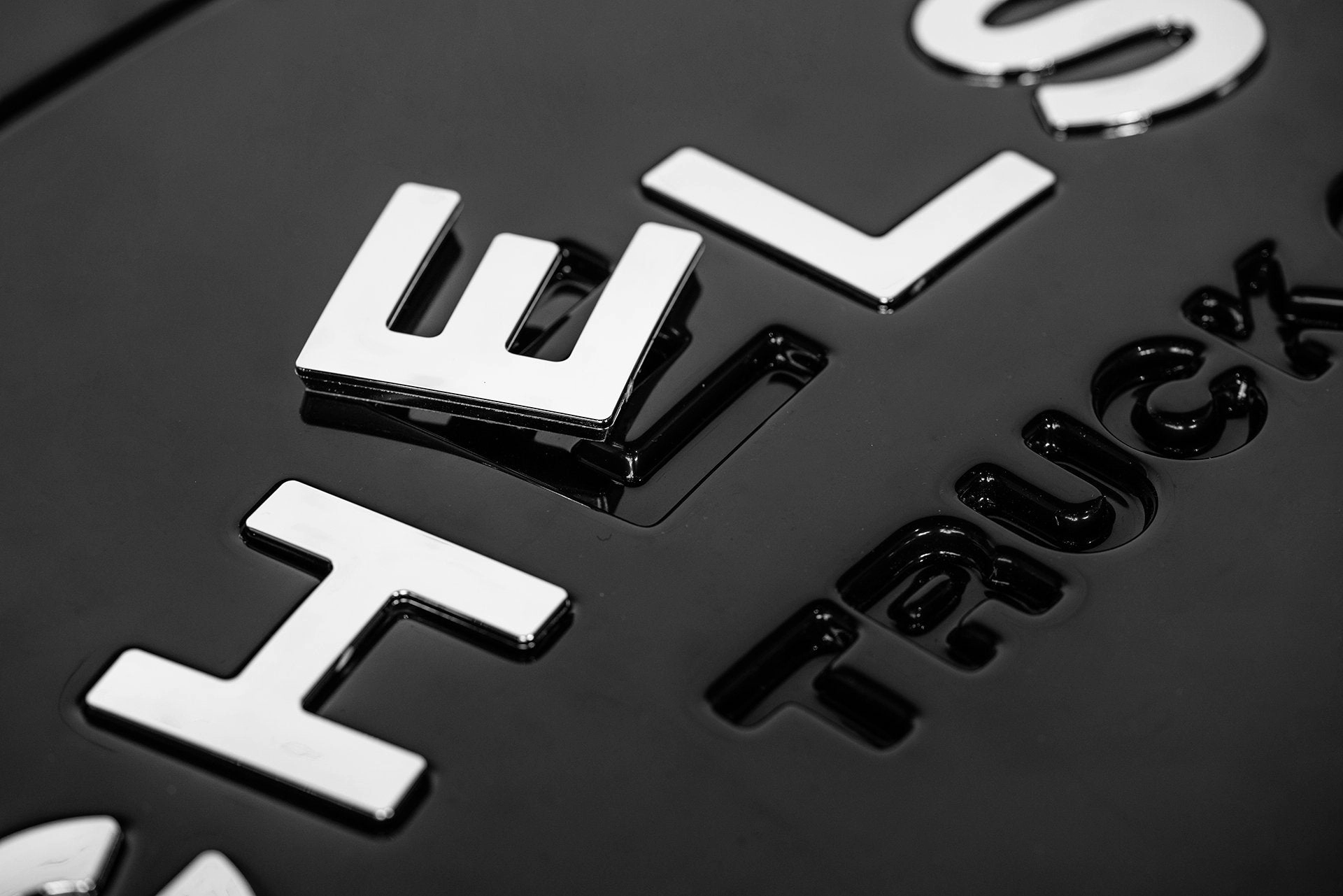 Mirror Lettering for Chelsea Truck Company Hard Spare Wheel Cover