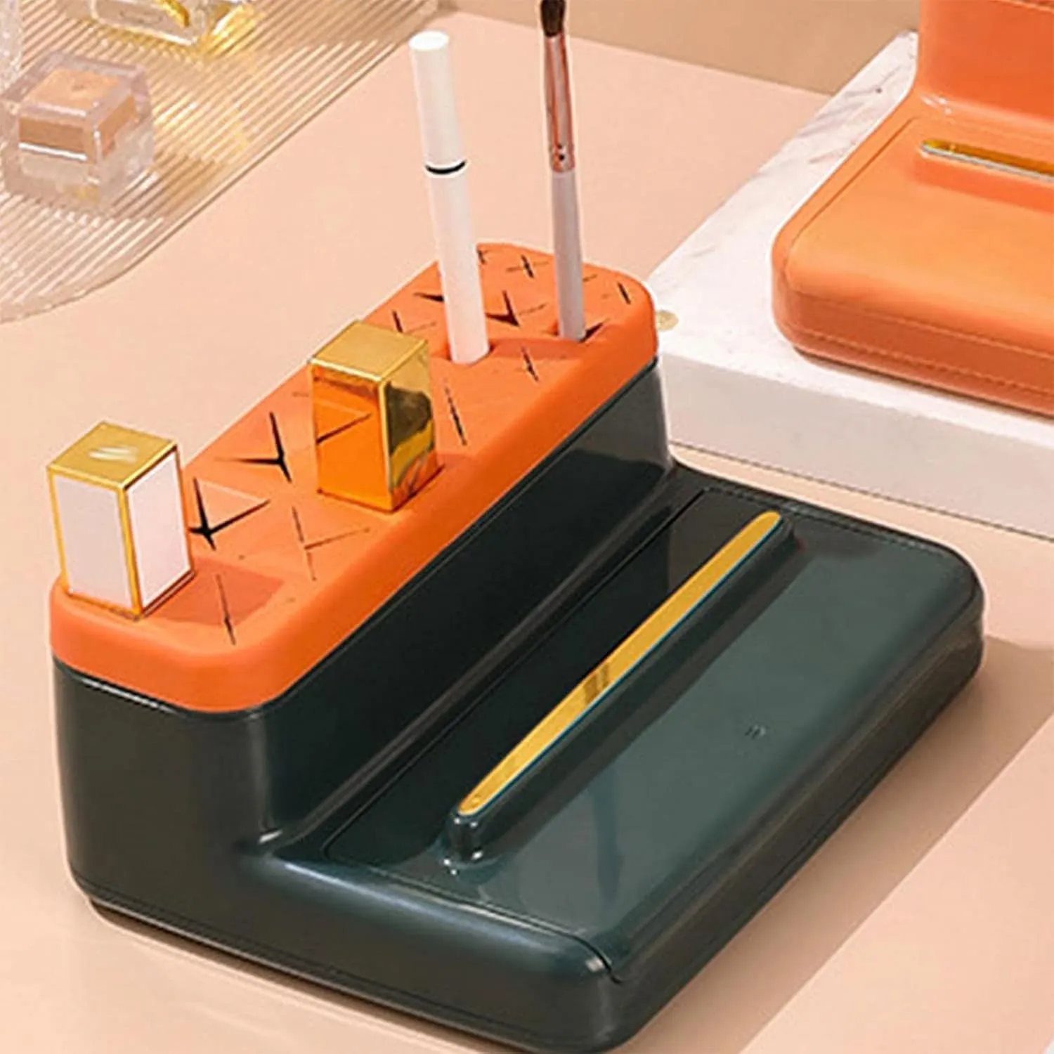 Plastic Makeup Brush Holder, Cosmetic Storage Box, Multipurpose Desktop Storage Box, Beauty Tool Organizer Stand for Storing Makeup Brushes Lipsticks Lip Glazes Brushes-Green