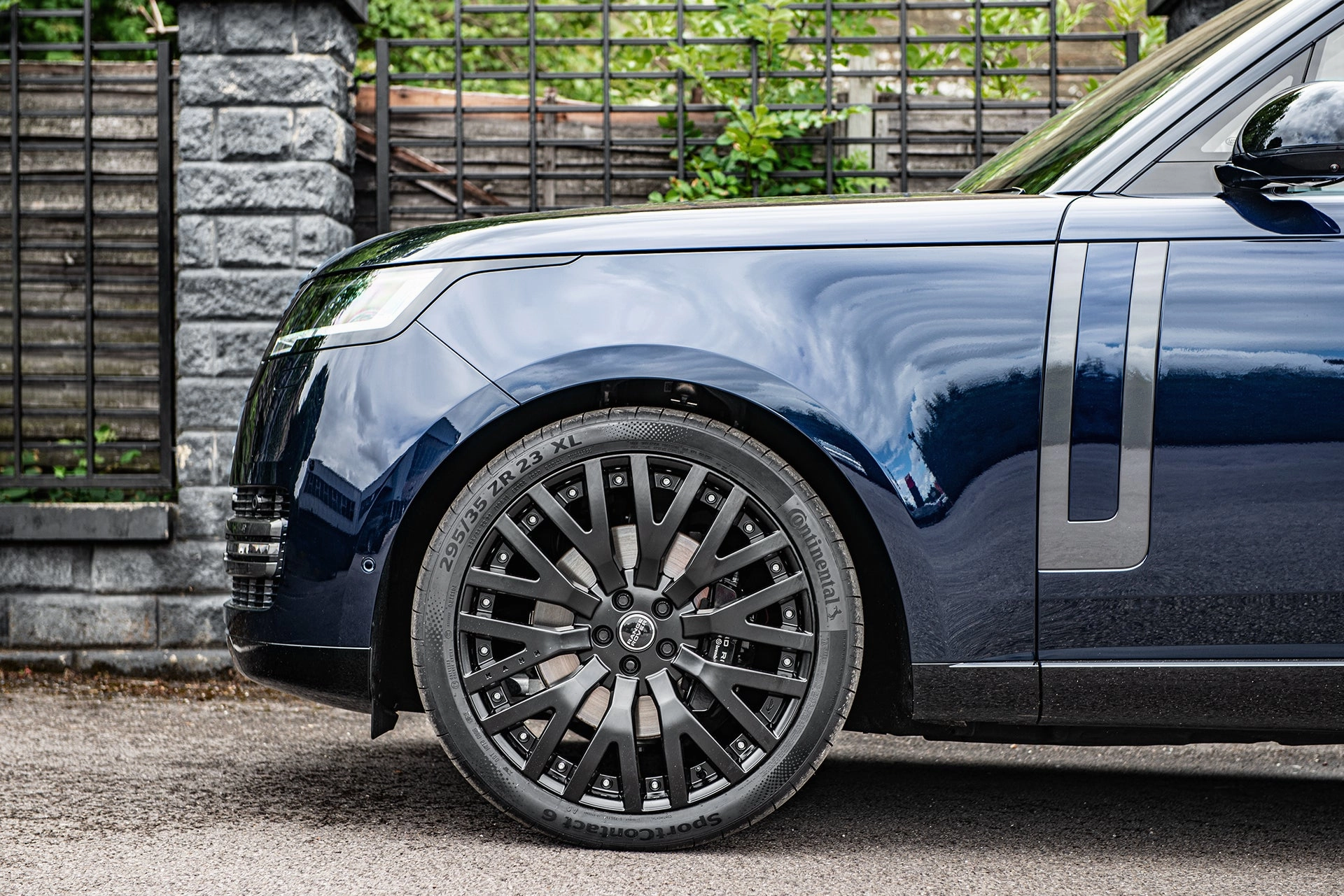 Range Rover Sport (2022-Present) RS-2 Light Alloy Wheels