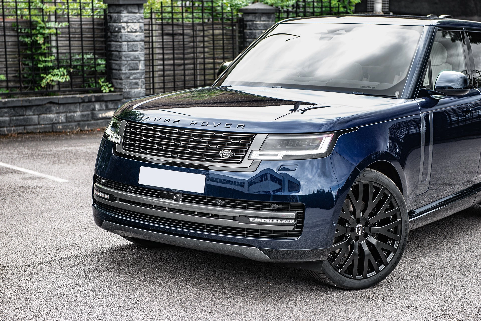 Range Rover Sport (2022-Present) RS-2 Light Alloy Wheels