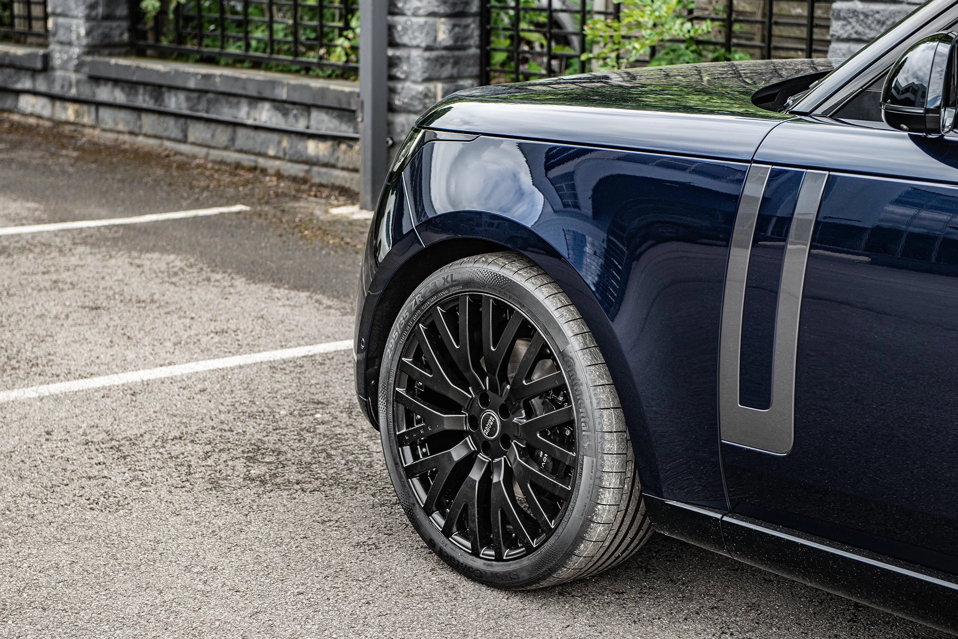 Range Rover Sport (2022-Present) RS-2 Light Alloy Wheels