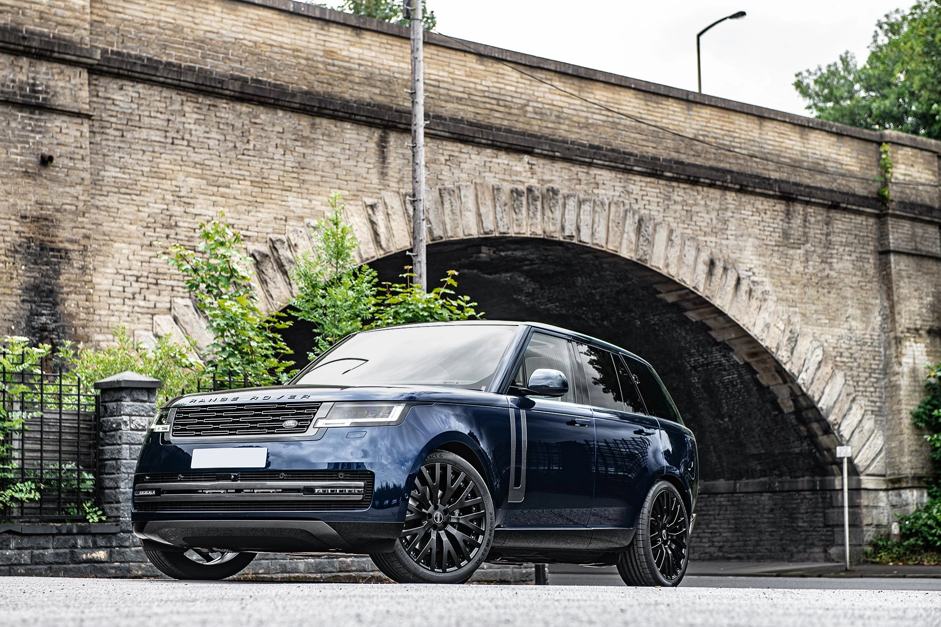 Range Rover Sport (2022-Present) RS-2 Light Alloy Wheels
