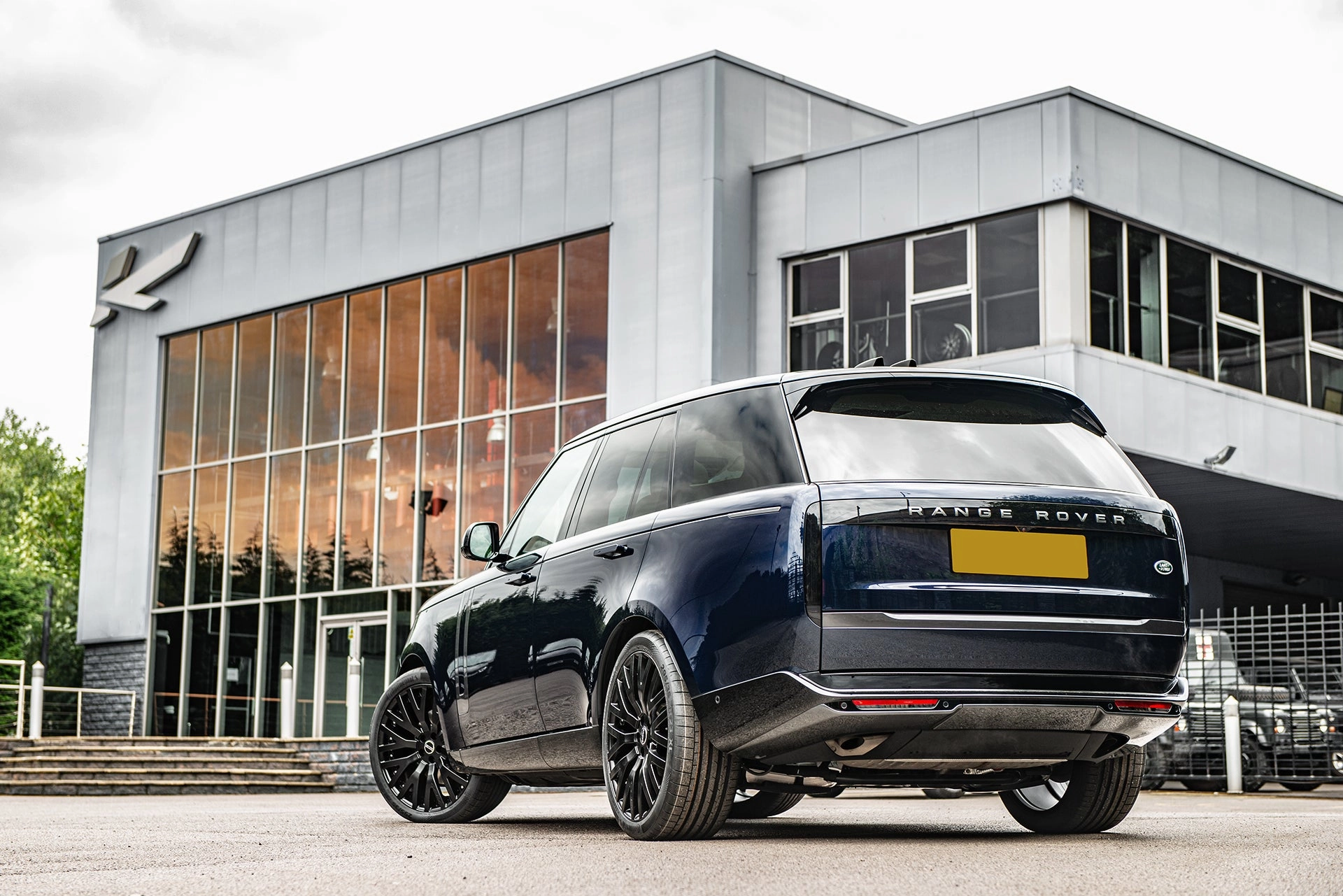 Range Rover Sport (2022-Present) RS-2 Light Alloy Wheels