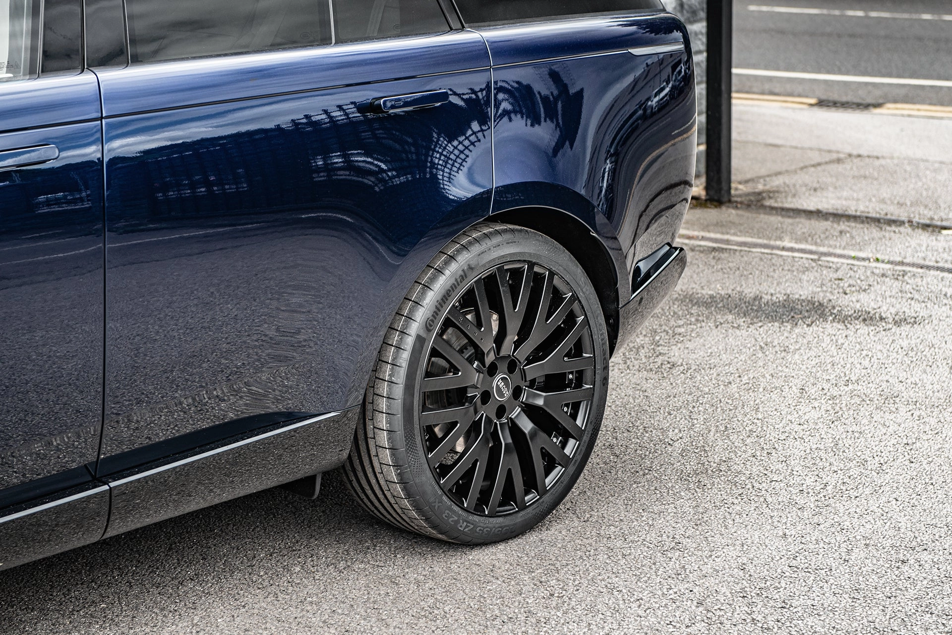 Range Rover Sport (2022-Present) RS-2 Light Alloy Wheels