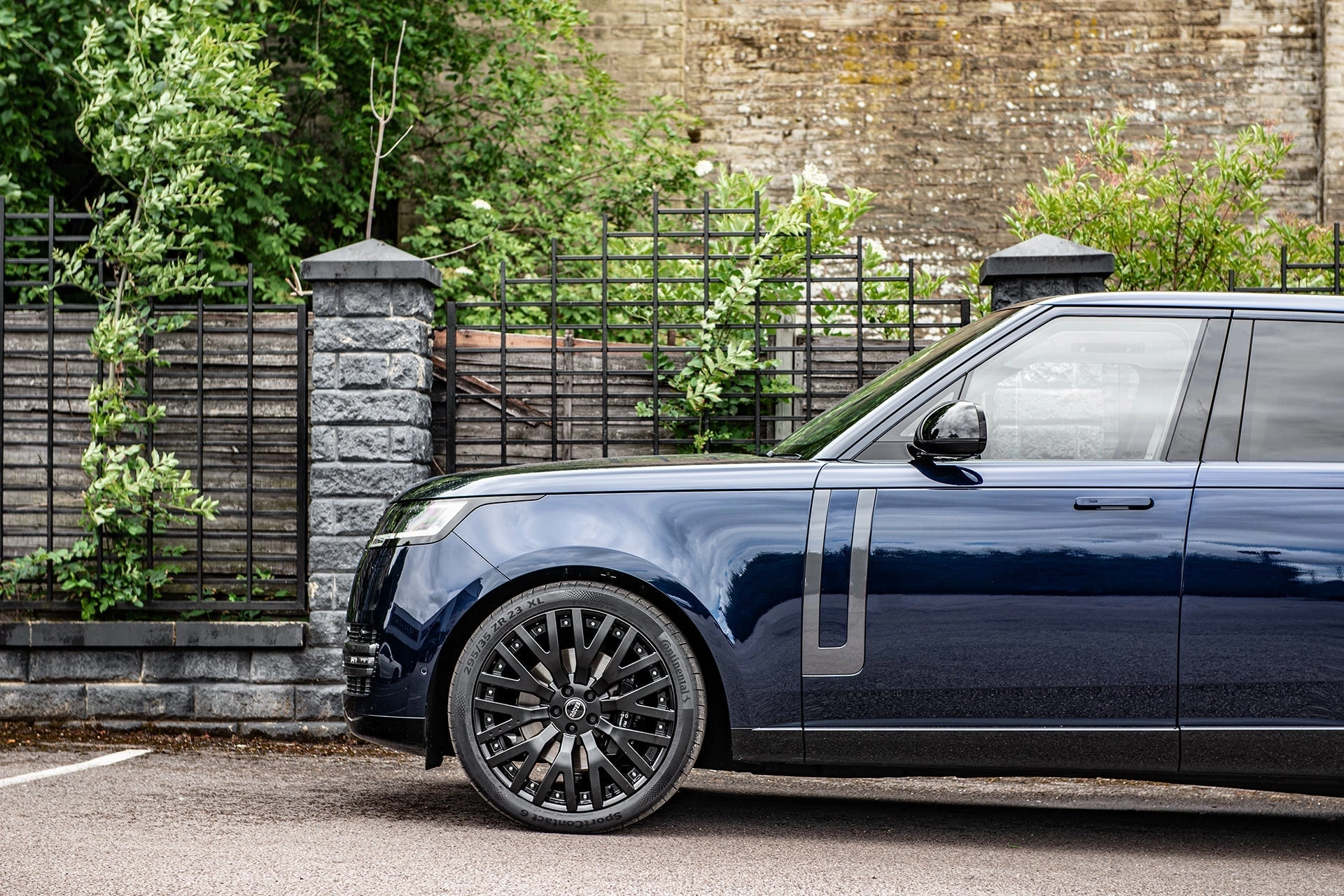 Range Rover Sport (2022-Present) RS-2 Light Alloy Wheels