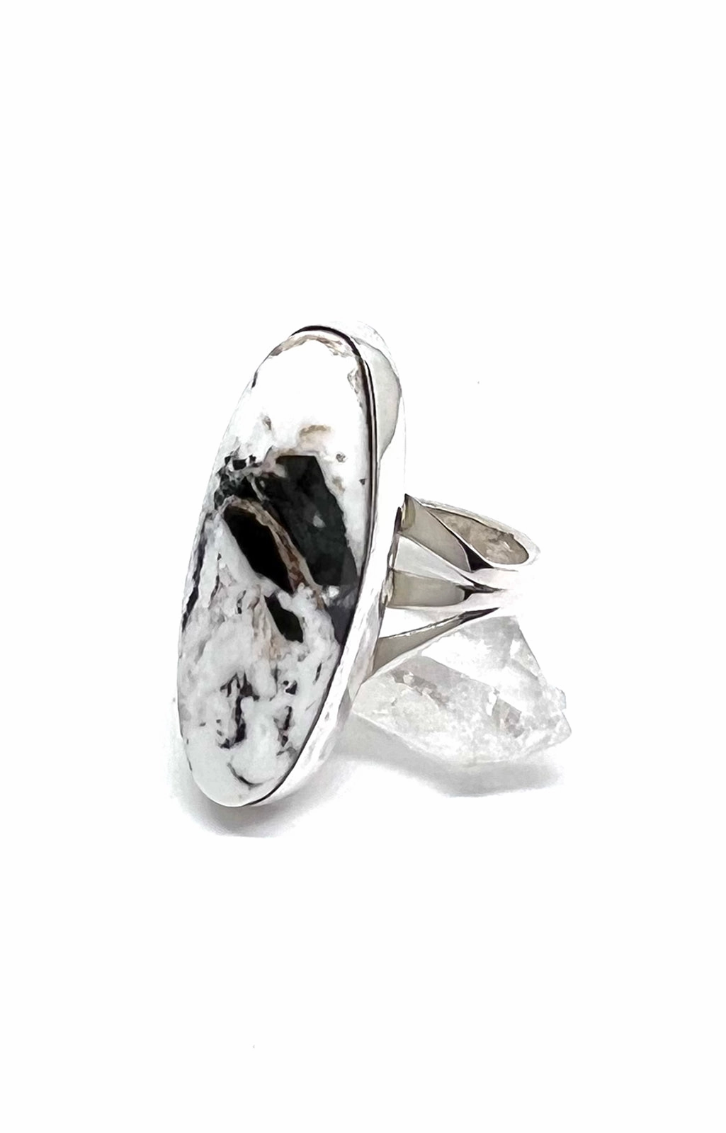 Renell Perry Oval White Buffalo Navajo Ring (Size 9)
